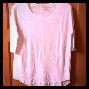 White shirt sleeve shirt